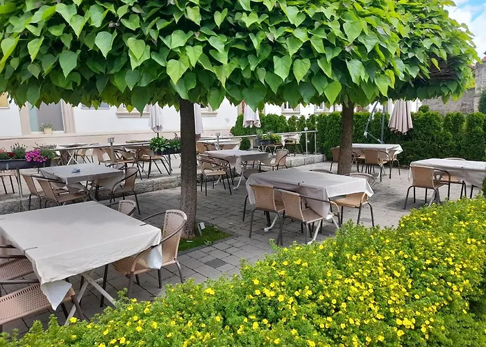 Πανσιόν Gaestehaus Leonie 3*